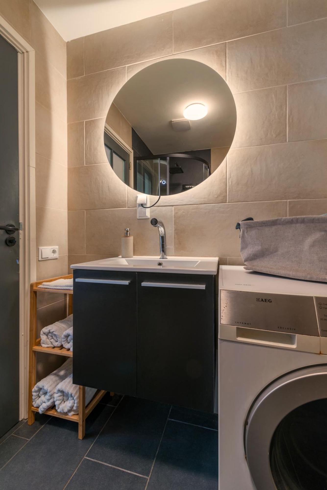 Tiny House - Leenfietsen, Eigen Keuken En Badkamer ไนเมเคิน ภายนอก รูปภาพ